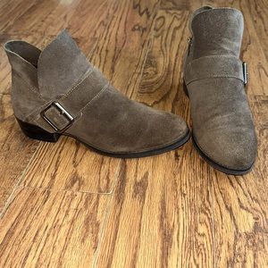 Franco Sarto boots size 8 leather suede ankle booties heel designer luxury